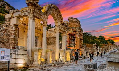 İZMİR-ÇEŞME-ALAÇATI-AYVALIK-CUNDA ADASI TURU